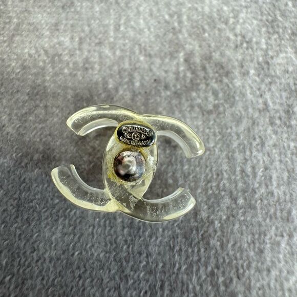 Chanel Transparent 2002 Interlocking CC Logo Earrings - Picture 9 of 10